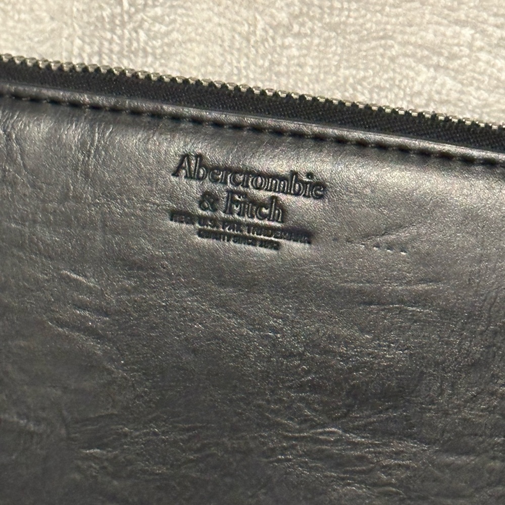 Abercrombie & Fitch Black Crossbody Bag - Picture 2 of 6